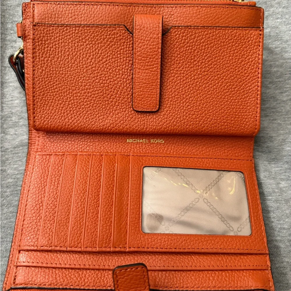 Michael Kors Wallet - Picture 4 of 6